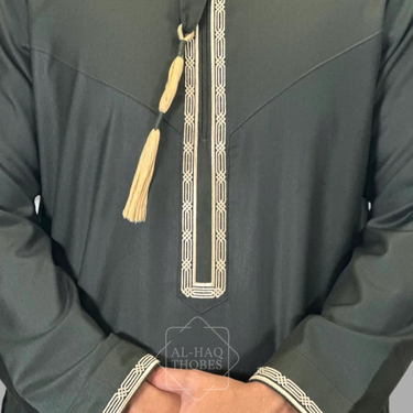 Luxury Forest Green Omani Thobe